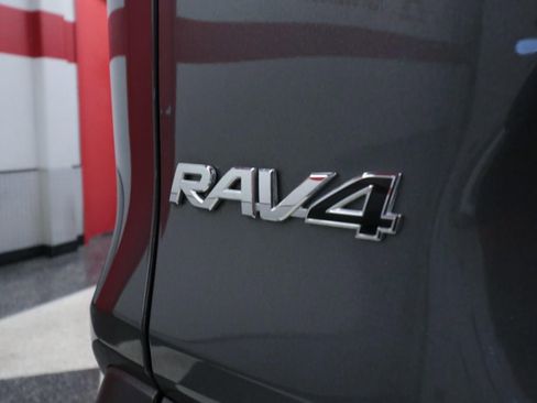 Used 2023 Toyota RAV4 XLE Premium FWD image 31