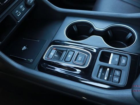 Certified 2025 Honda Pilot Black Edition image 24