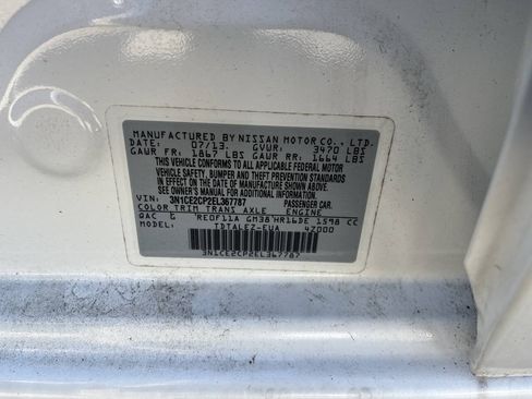 Used 2014 Nissan Versa Note SV w/ SL Package FWD image 9