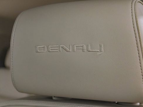 Used 2017 GMC Yukon Denali w/ Open Road Package image 30