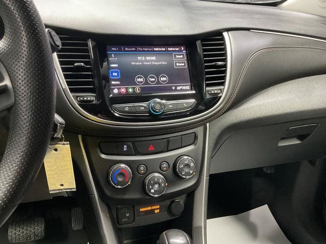Used 2021 Chevrolet Trax LS FWD image 21