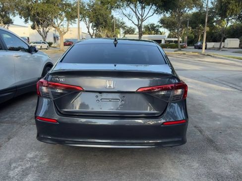 Used 2022 Honda Civic LX image 9