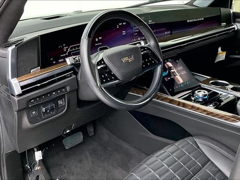 Used 2025 Cadillac Escalade Sport Platinum AWD/4WD image 16