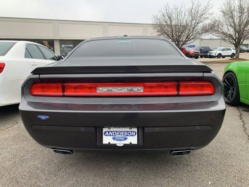 Used 2013 Dodge Challenger R/T image 4