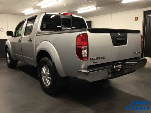 Used 2015 Nissan Frontier SV AWD/4WD image 3