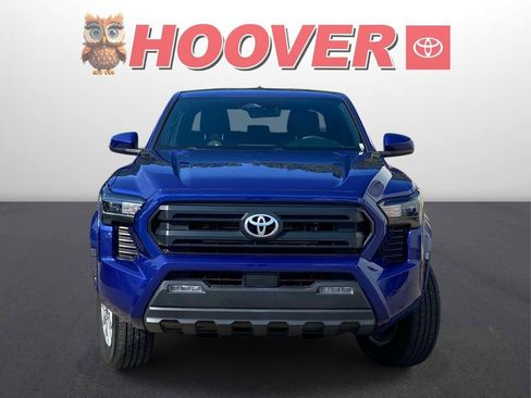 Used 2024 Toyota Tacoma SR5 AWD/4WD image 5