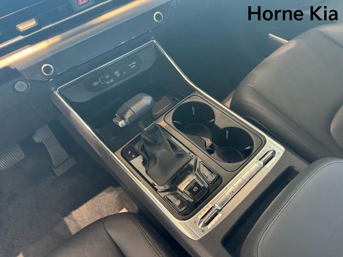 New 2026 Kia Carnival SX w/ SX Dark Edition Package FWD image 17