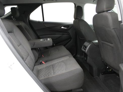 Used 2018 Chevrolet Equinox LT image 11