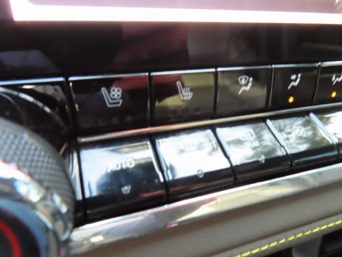 Used 2023 Chevrolet Colorado ZR2 w/ ZR2 Convenience Package III image 29