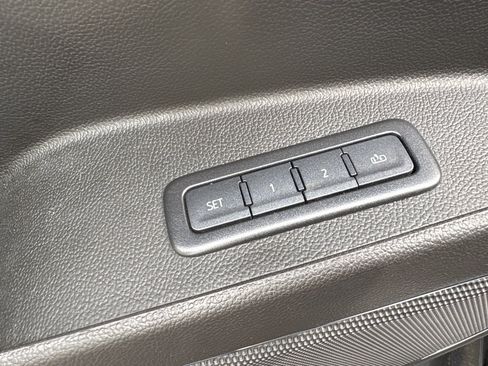 Used 2020 Chevrolet Tahoe LT image 22