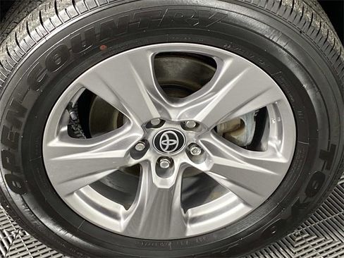 Used 2023 Toyota RAV4 XLE image 32
