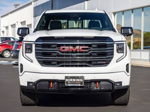 Certified 2025 GMC Sierra 1500 AT4 w/ AT4 Premium Package AWD/4WD image 2