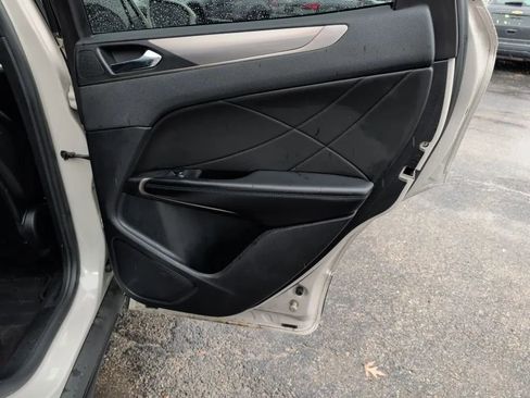 Used 2019 Lincoln MKC Select w/ Select Plus Package FWD image 22