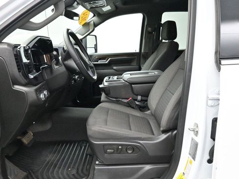 Used 2024 GMC Sierra 2500 SLE w/ SLE Convenience Package image 12