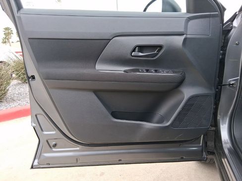 New 2026 Nissan Kicks S image 15