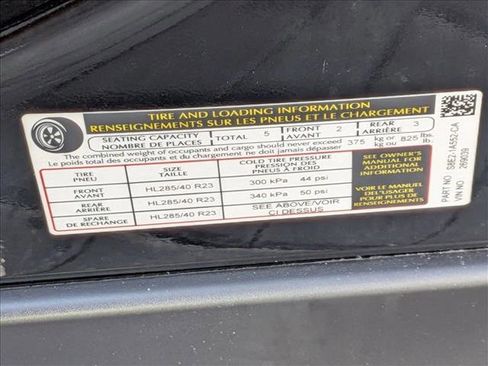 Certified 2025 Land Rover Range Rover SE AWD/4WD image 22