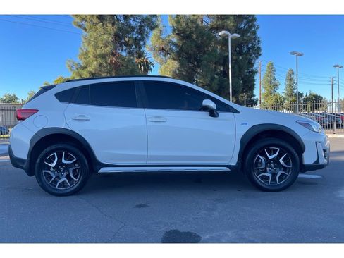 Certified 2023 Subaru Crosstrek Hybrid w/ Moonroof Package w/Navigation image 7