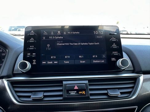 Used 2018 Honda Accord Sport image 19