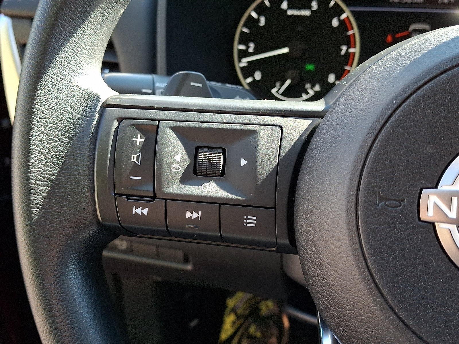 Certified 2023 Nissan Rogue S AWD/4WD image 22