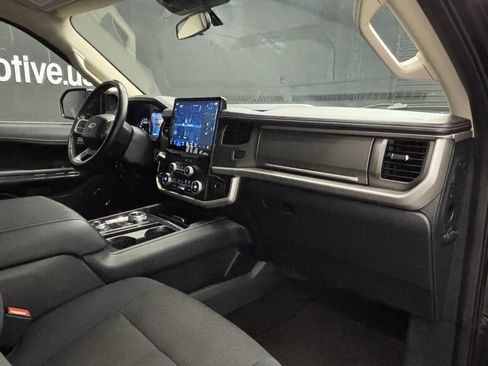 Used 2023 Ford Expedition XL AWD/4WD image 33