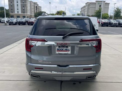 Used 2023 GMC Acadia Denali w/ Denali Ultimate Package FWD image 8