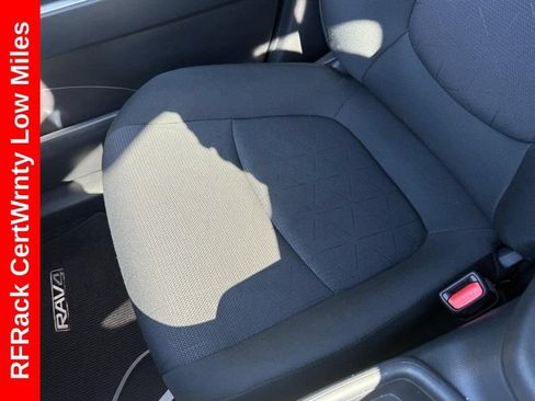 Used 2025 Toyota RAV4 XLE FWD image 26