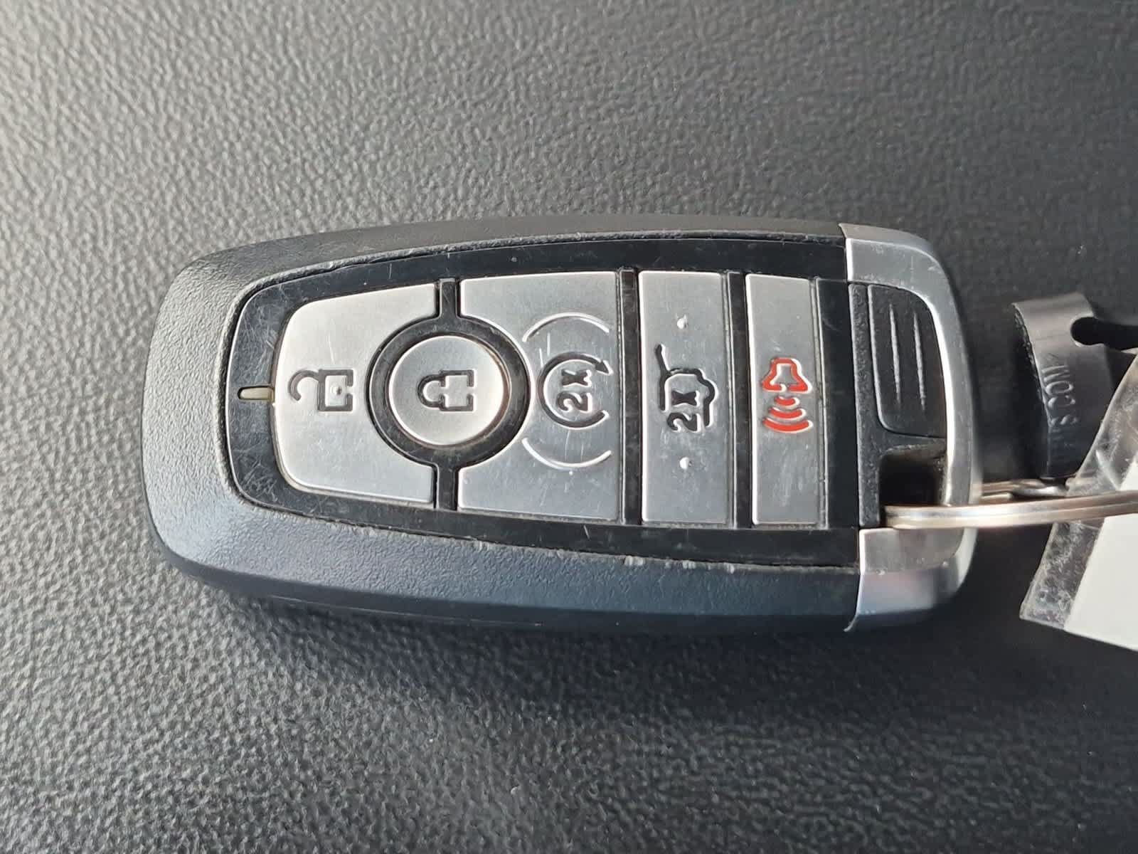 Used 2023 Ford Explorer XLT w/ Equipment Group 202A RWD image 34