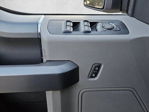 Used 2018 Ford F150 XLT w/ Equipment Group 302A Luxury image 7