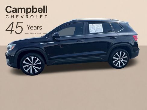 Used 2022 Volkswagen Taos SE FWD image 3