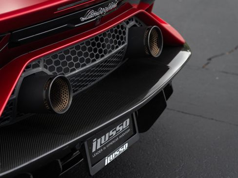Used 2021 Lamborghini Aventador SVJ AWD/4WD image 25