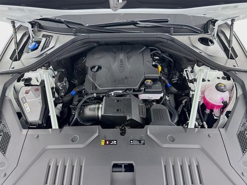 New 2026 Genesis GV70 2.5T Advanced AWD/4WD image 32