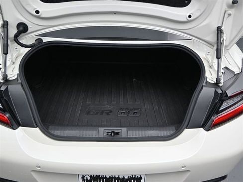 Used 2024 Toyota GR86 image 13
