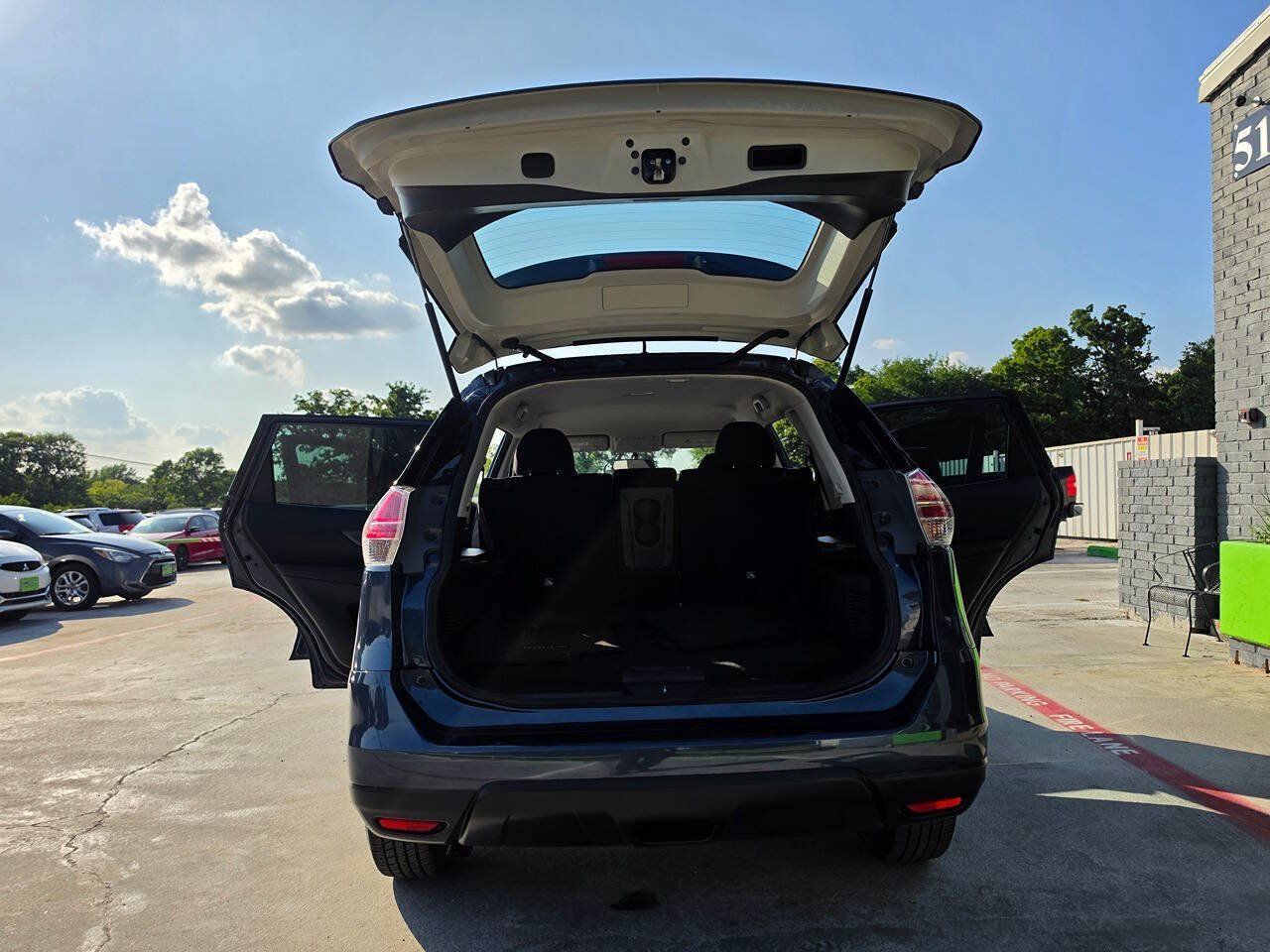 Used 2014 Nissan Rogue S FWD image 40