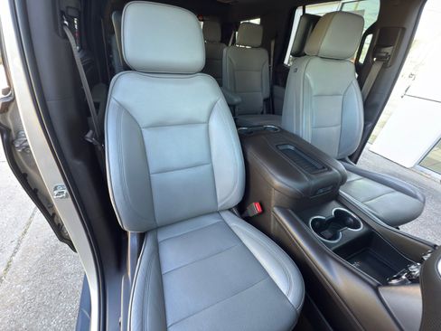 Used 2021 GMC Yukon SLT w/ SLT Luxury Plus Package image 36