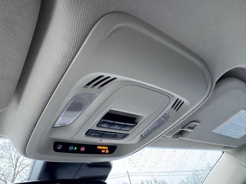 Used 2023 Buick Envision Essence w/ Sport Touring Package image 34