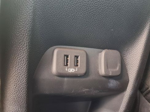 Used 2020 Chevrolet Colorado Z71 AWD/4WD image 23