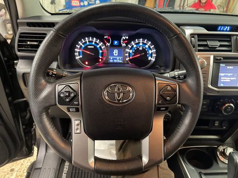 Certified 2019 Toyota 4Runner SR5 Premium AWD/4WD image 19