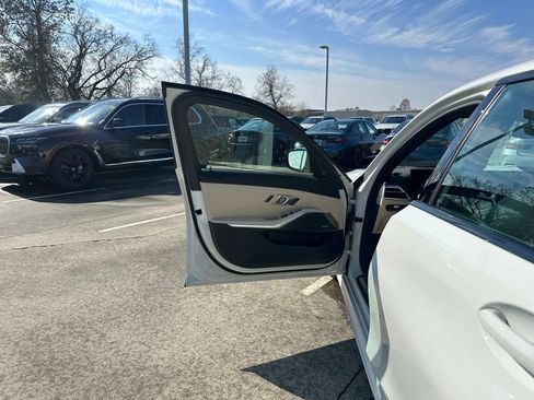 Certified 2025 BMW M340i w/ Premium Package image 9