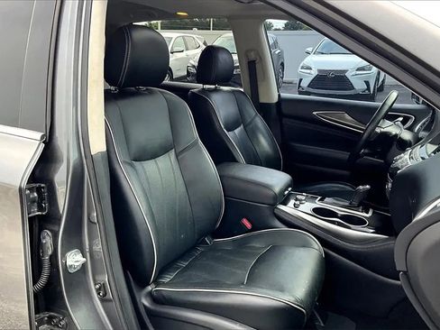 Used 2019 INFINITI QX60 Luxe w/ Essential Package image 7