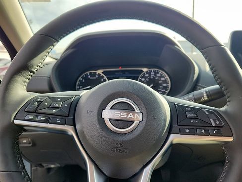 New 2025 Nissan Sentra SV image 9