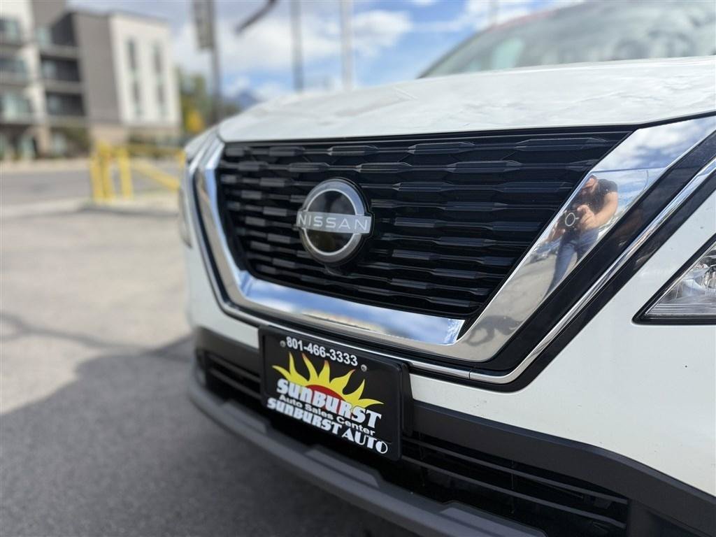 Used 2022 Nissan Rogue SV AWD/4WD image 10
