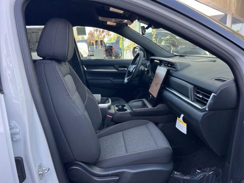 New 2025 GMC Terrain Elevation image 28