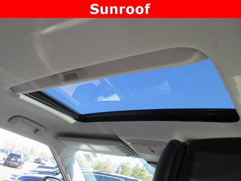 Used 2022 Nissan Armada Platinum w/ Captain's Chairs Package image 14