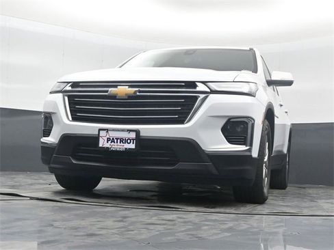 Used 2023 Chevrolet Traverse LT w/ LPO, Floor Liner Package image 46