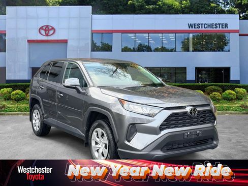 Certified 2022 Toyota RAV4 LE image 1