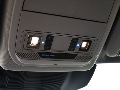 Used 2023 Ford Explorer XLT w/ Equipment Group 202A AWD/4WD image 36
