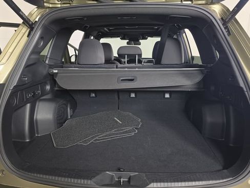 Certified 2025 Subaru Forester Premium AWD/4WD image 27