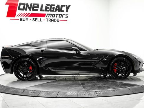 Used 2016 Chevrolet Corvette Stingray Coupe w/ 3LT Preferred Equipment Group RWD image 8