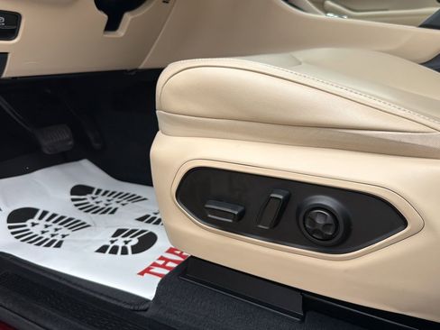 Used 2023 Jeep Grand Cherokee Limited RWD image 10