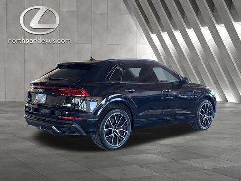 Used 2021 Audi Q8 Prestige w/ Prestige Package image 5